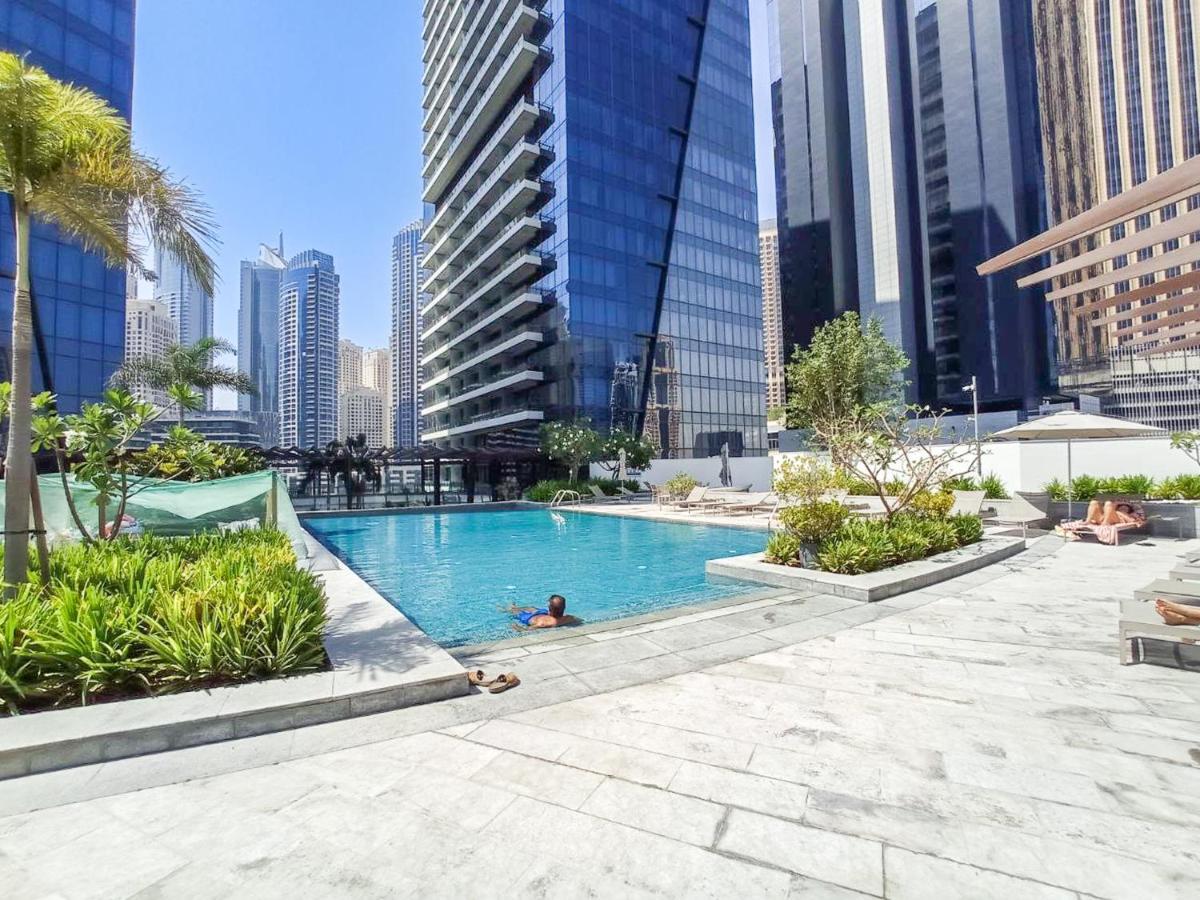 Prime Stylish With Marina Views *