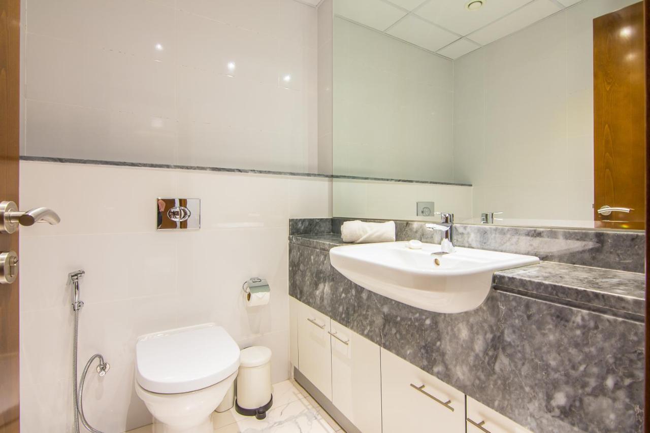 Stunning 1br Al Habtoor -meera Tower 1108 * Dubaï