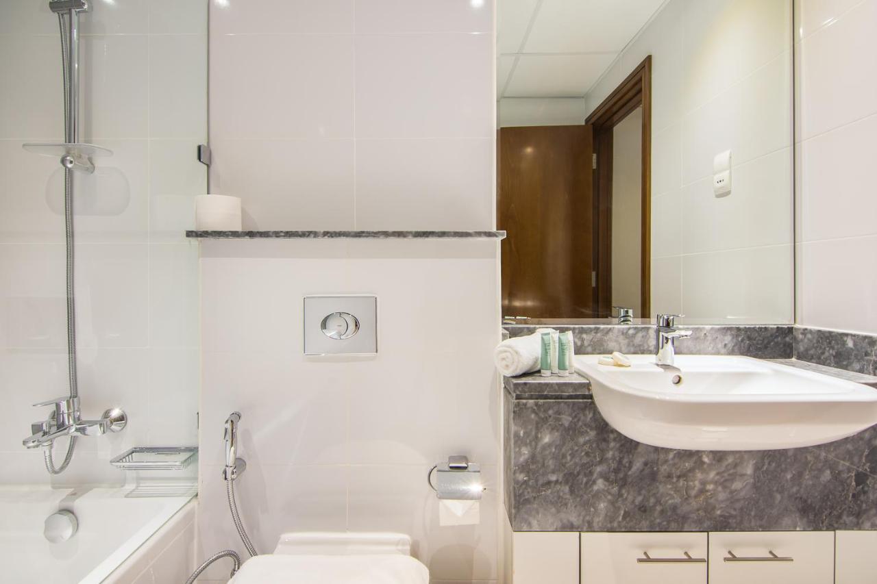 Stunning 1br Al Habtoor -meera Tower 1108 Dubaï