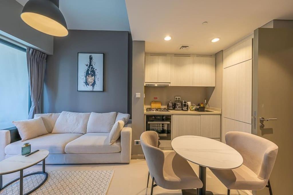 Apartamento Damac Zada Tower Downtown Modernes Im Zentrum
