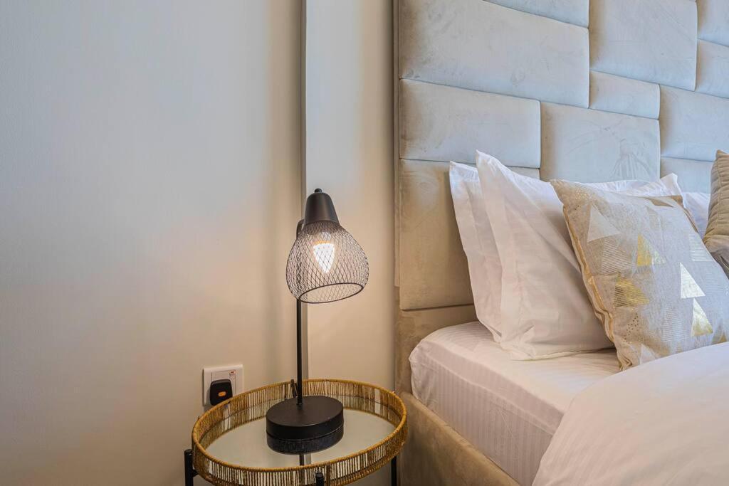Appartement Axinite - Brand New! Warm Cozy 1 Bed High Floor Downtown Canal View Dubaï
