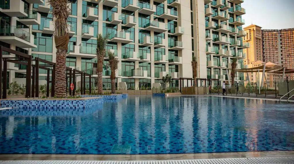 Apartemen Venduras - Skyline View Farhad Azizi Al Jaddaf Dubai