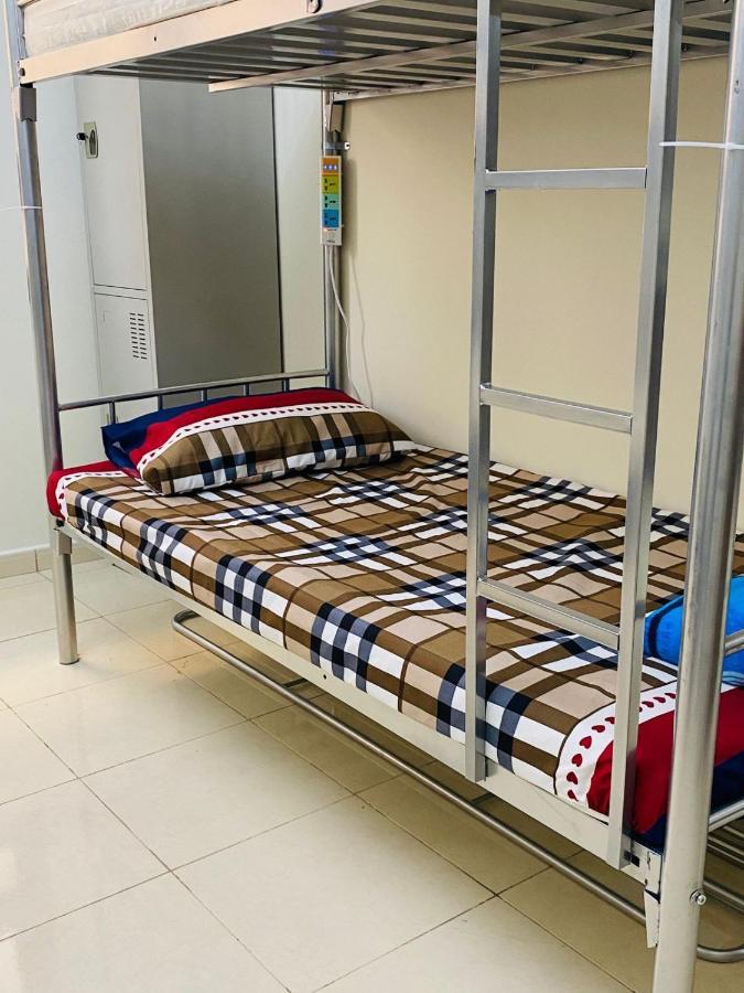 Boys 1 Min Walk To Sharfdg Metro Station In Center Of Burdubai Market Vandrerhjem *