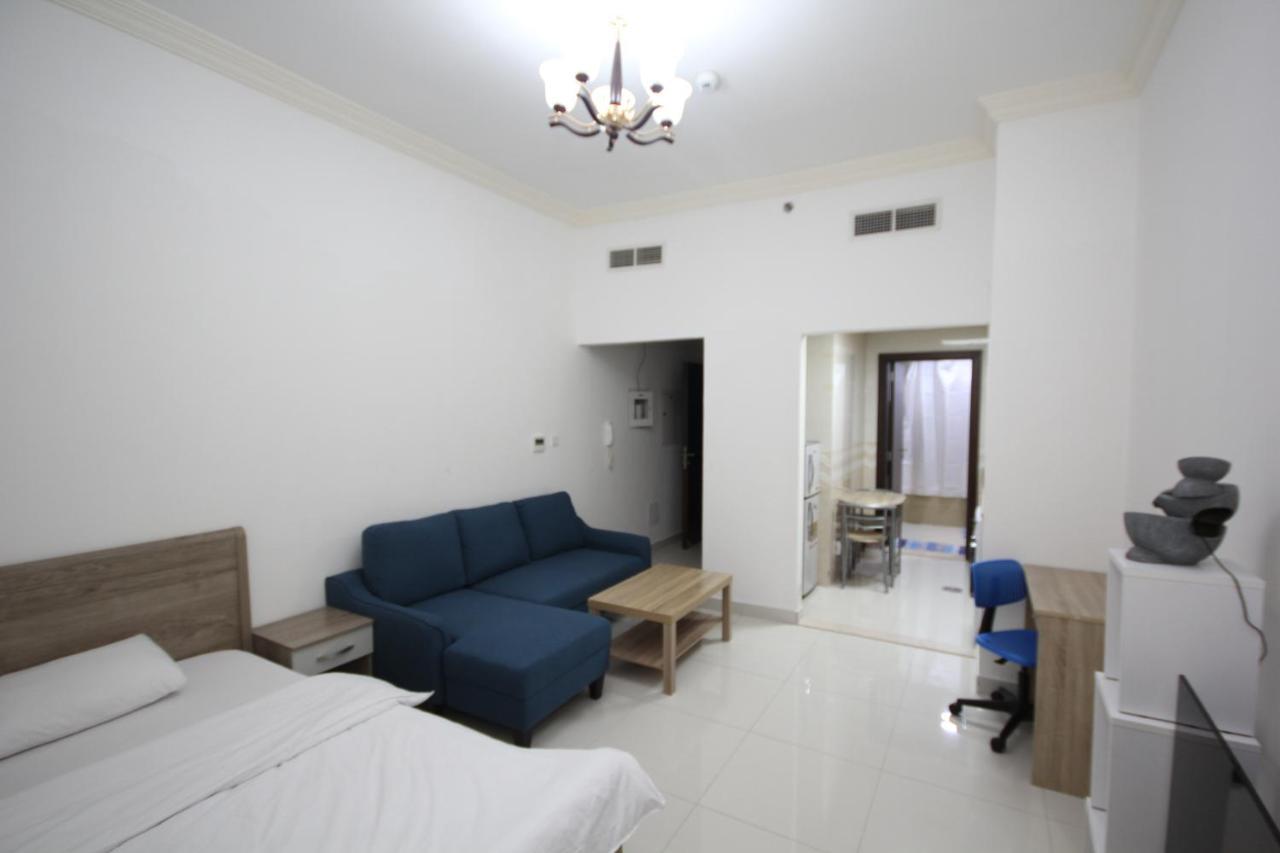 Apartamento Cute And Small Partitions For Girls In Dubai- Female Guests Only فتيات فقط *