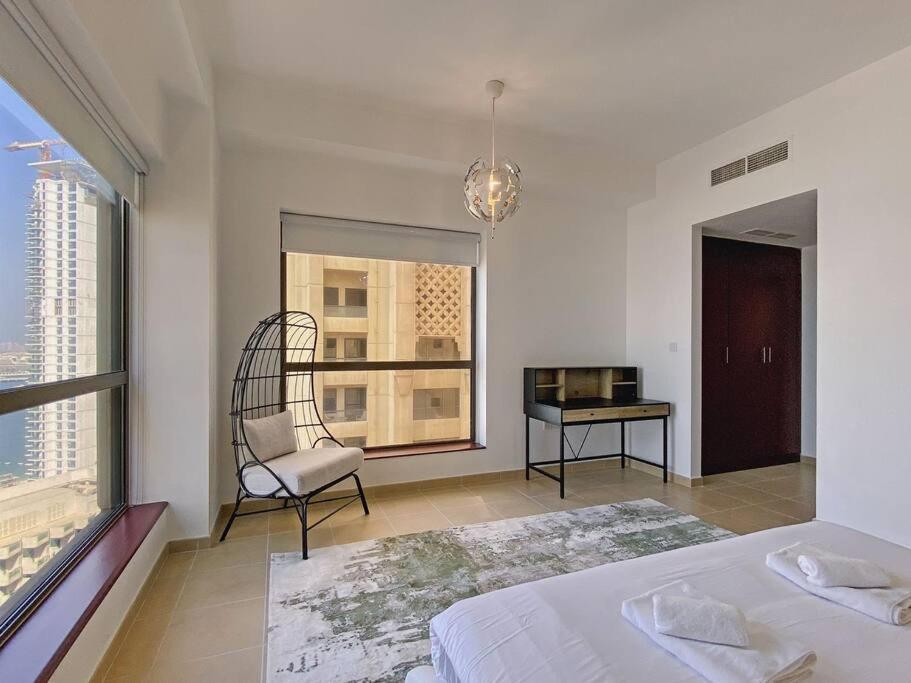 Luxury 2 Mins Walk From Sea Apartemen