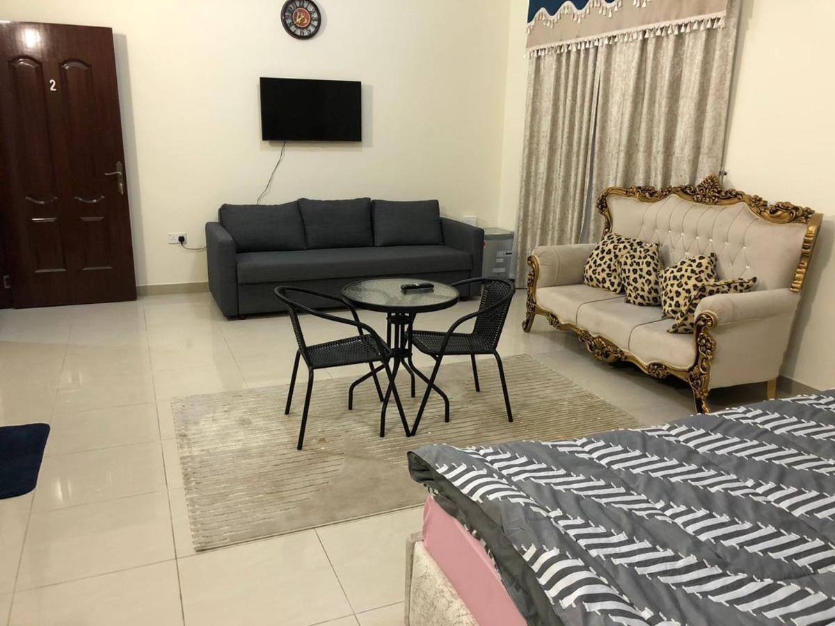 Private With Bathrooms In * Dubái
