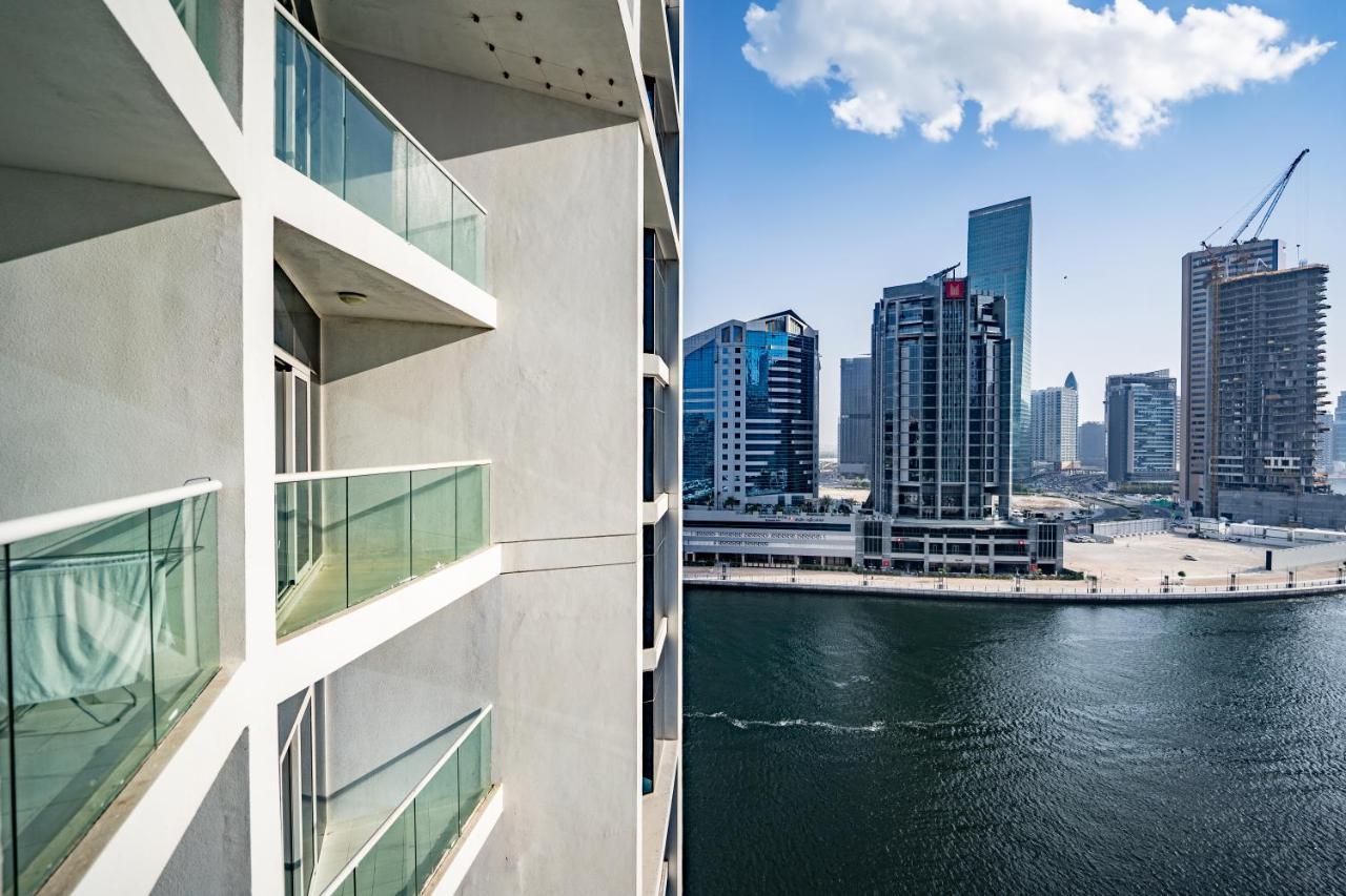 Aliving Stylish With Partial Burj & Canal Views- Prive , Business Bay 713 Appartement