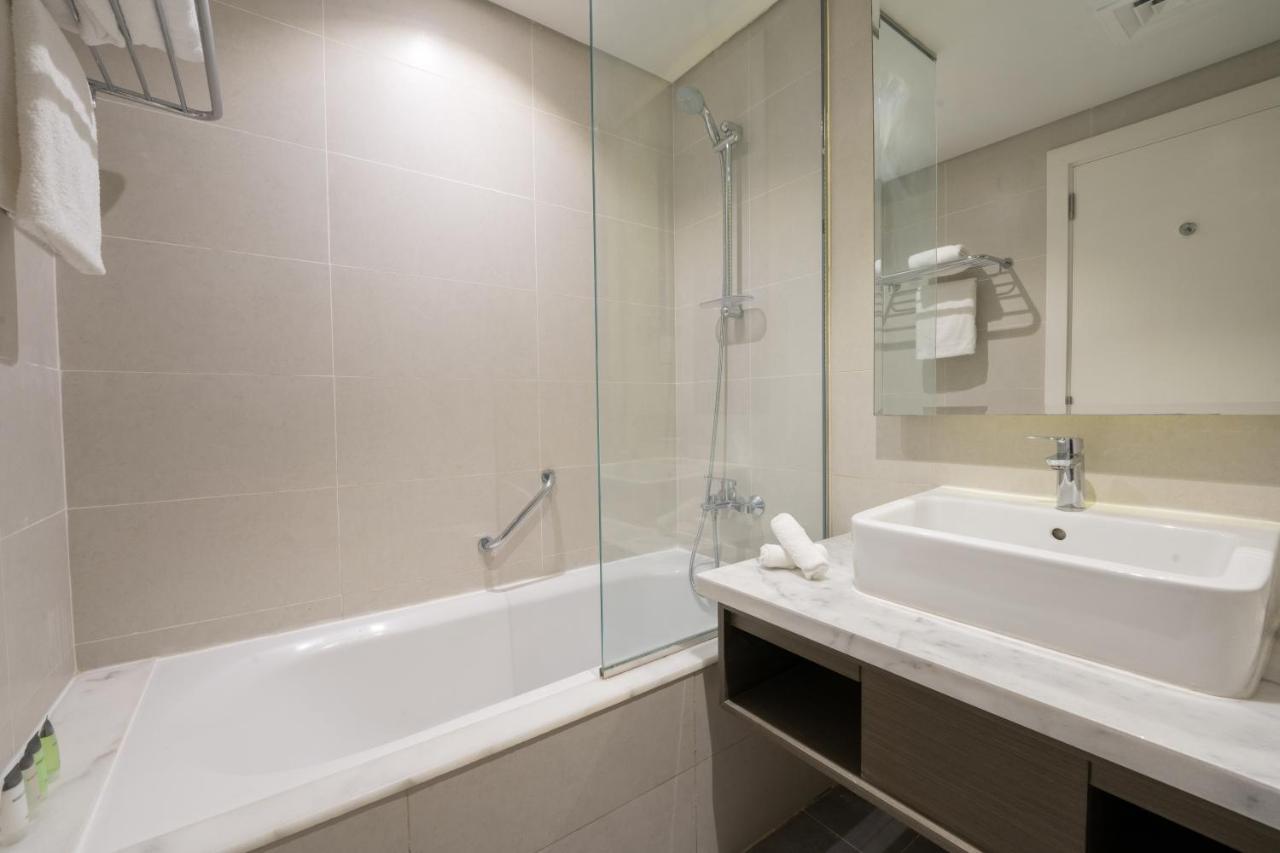 Aliving Stylish With Partial Burj & Canal Views- Prive , Business Bay 713 Appartement