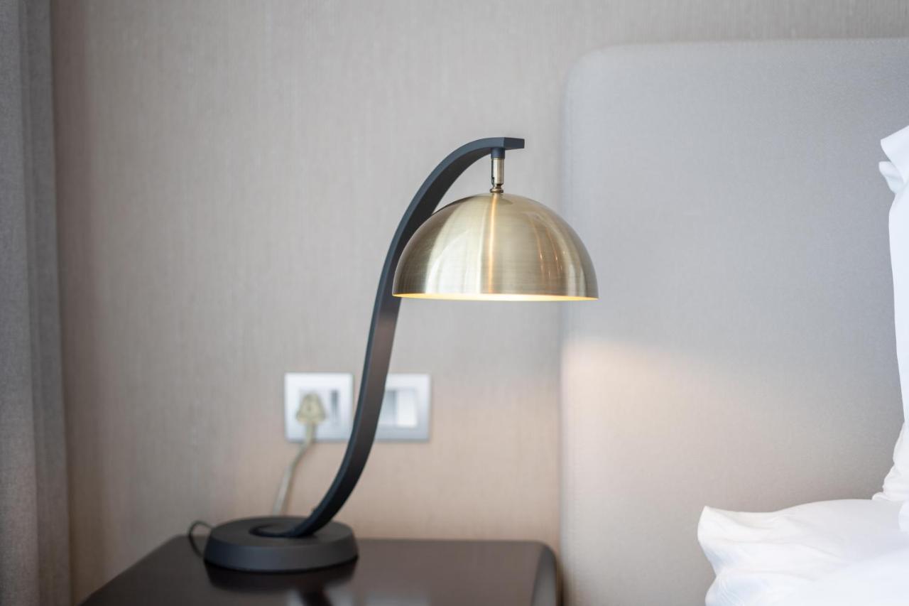 Aliving Stylish With Partial Burj & Canal Views- Prive , Business Bay 713 Appartement *