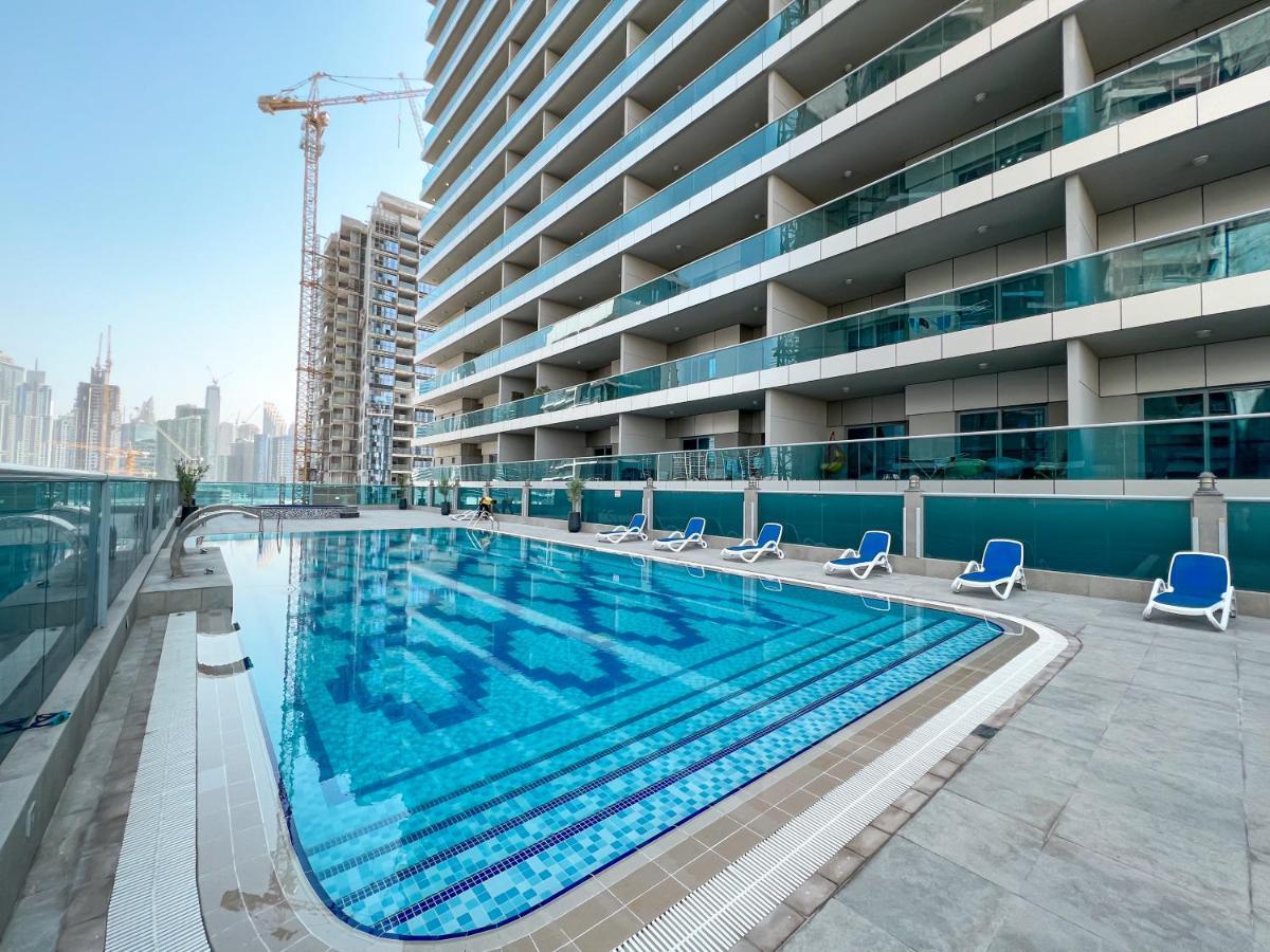 2 Bedroom Burj Khalifa View With Large Private Terrace * Dubái