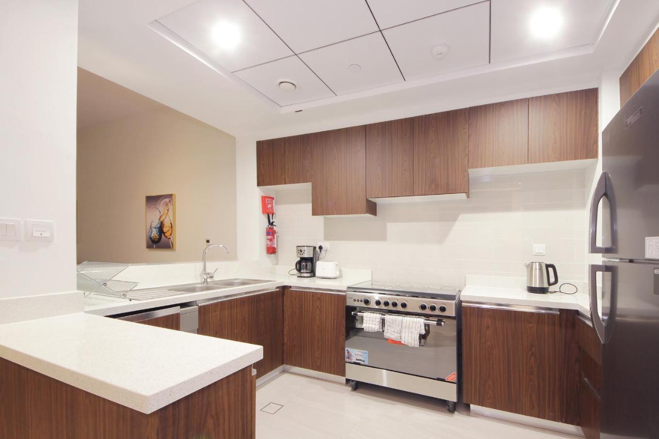 Luxury Staycation - Park Gate Residences Tower B Apartment *