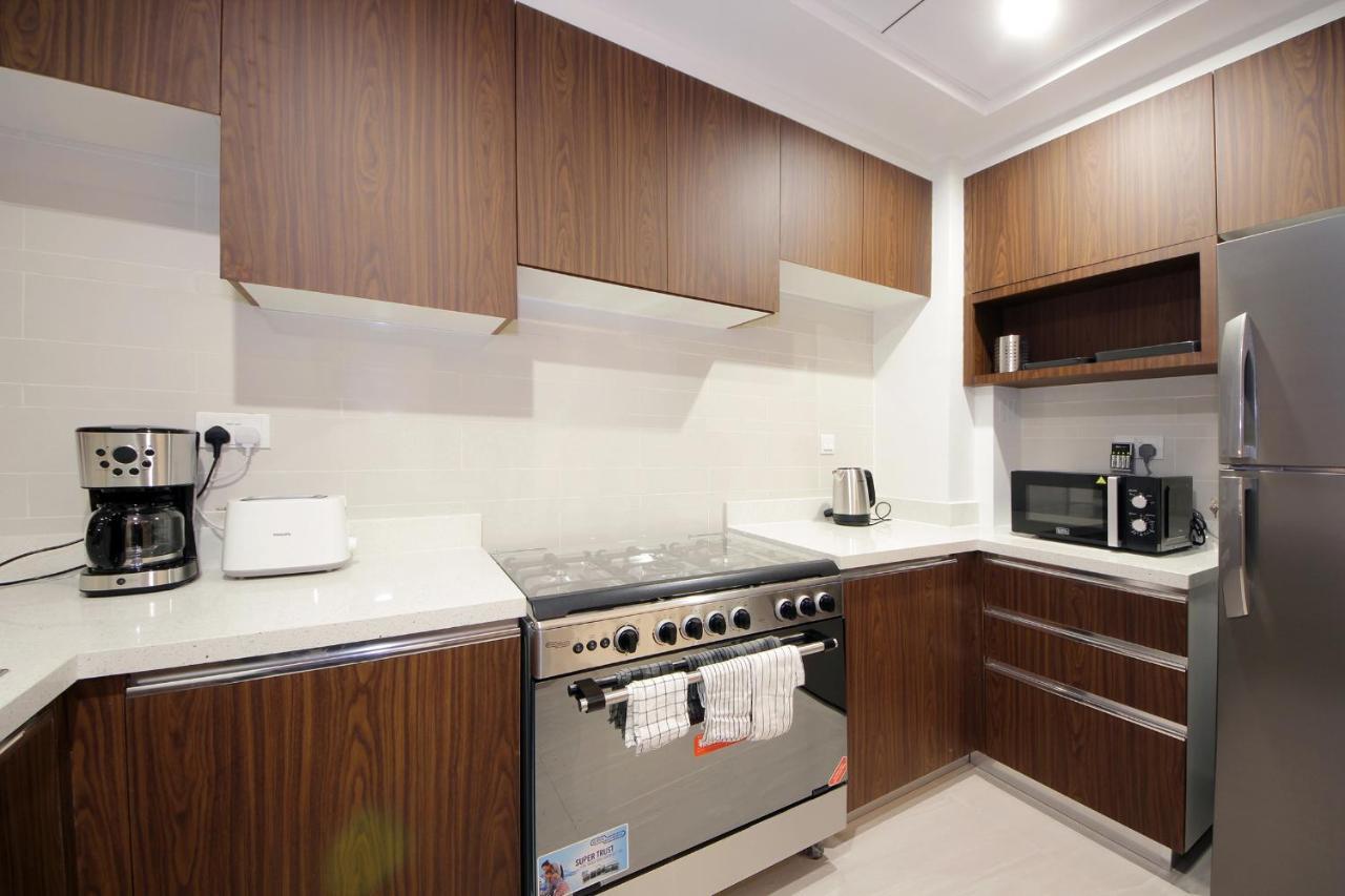Luxury Staycation - Park Gate Residences Tower B