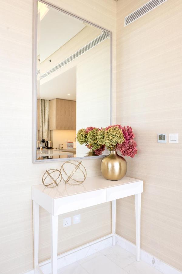 Ultra Luxury Palm Tower With Shared Facilities Apartahotel Dubái