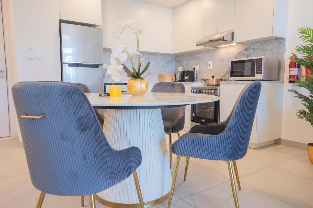 Apartamento Nasma Luxury - Fancy With Balcony Close To Mjl's Souk Dubái