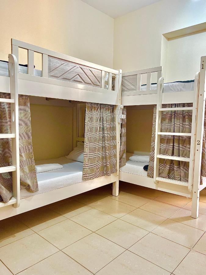 York Backpackers - Jumeirah Beach Hostal Dubái