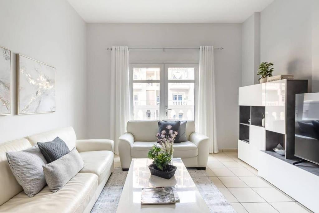 Appartamento Contemporary 2br W/ Maid's At Jvc *