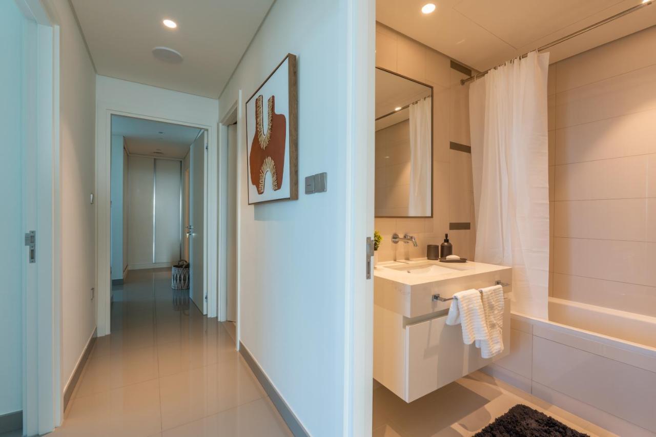 Elegant 3br With Private Beach Access Dubai