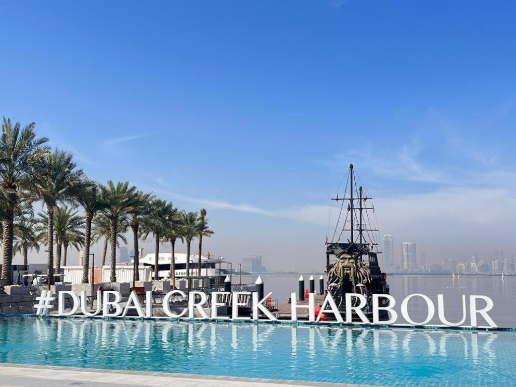 Apartamento 2 Bhk Familly - Creek Horizon Tower 2 *