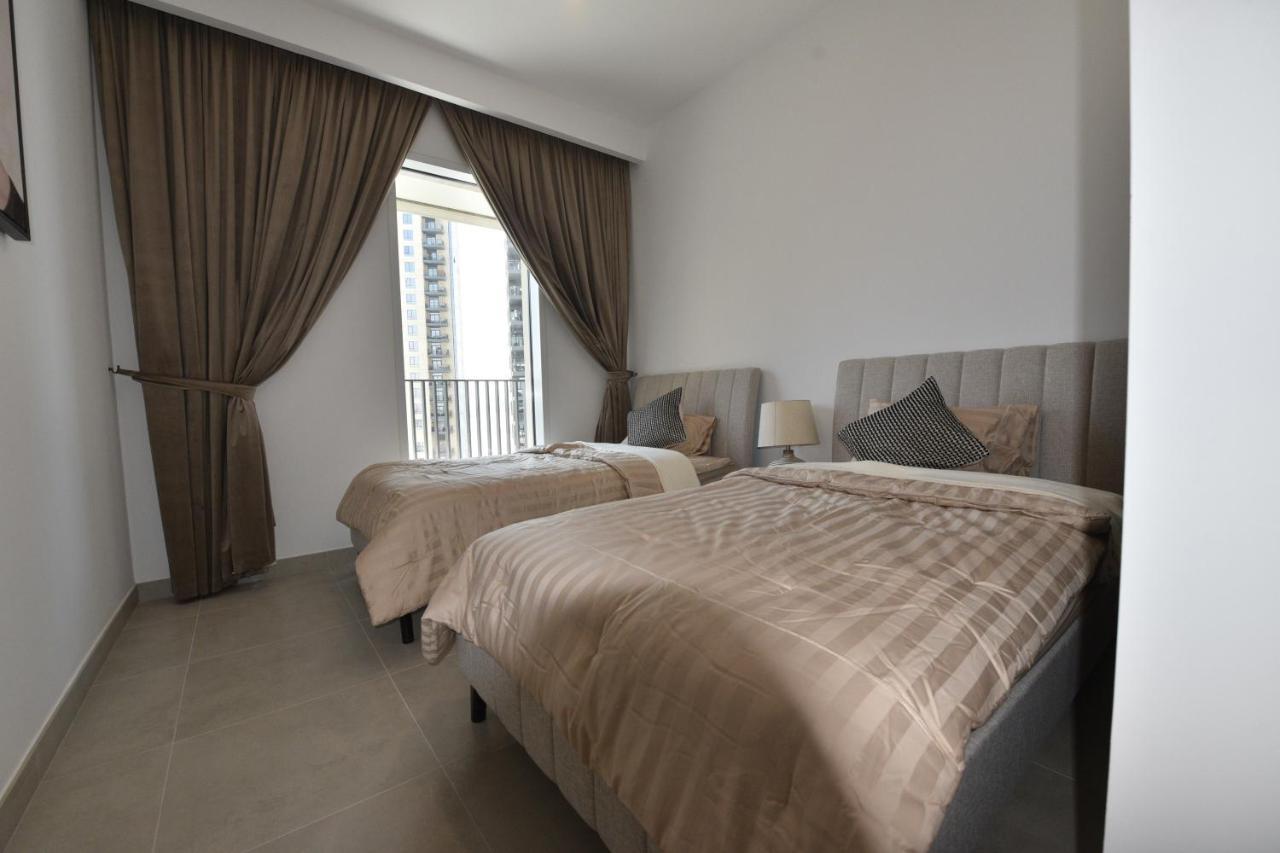 Apartamento 2 Bhk Familly - Creek Horizon Tower 2 *