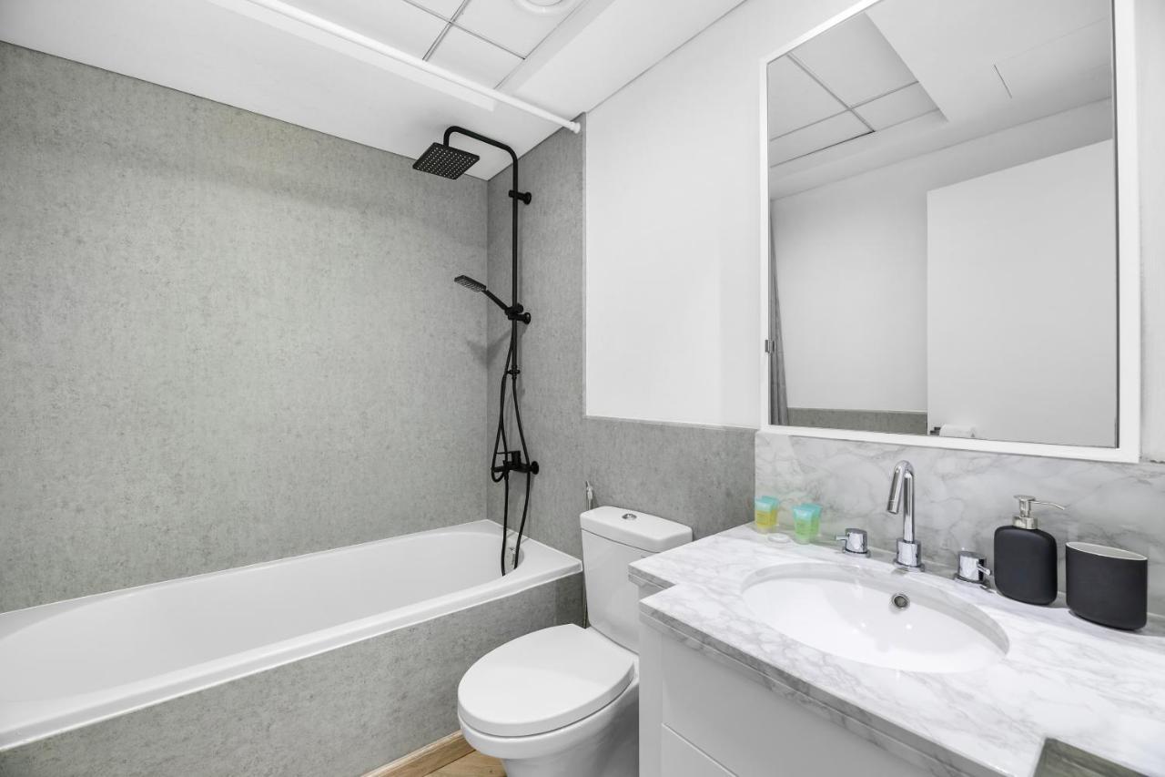 Sophisticated 1bd W Incredible Burj Khalifa Views