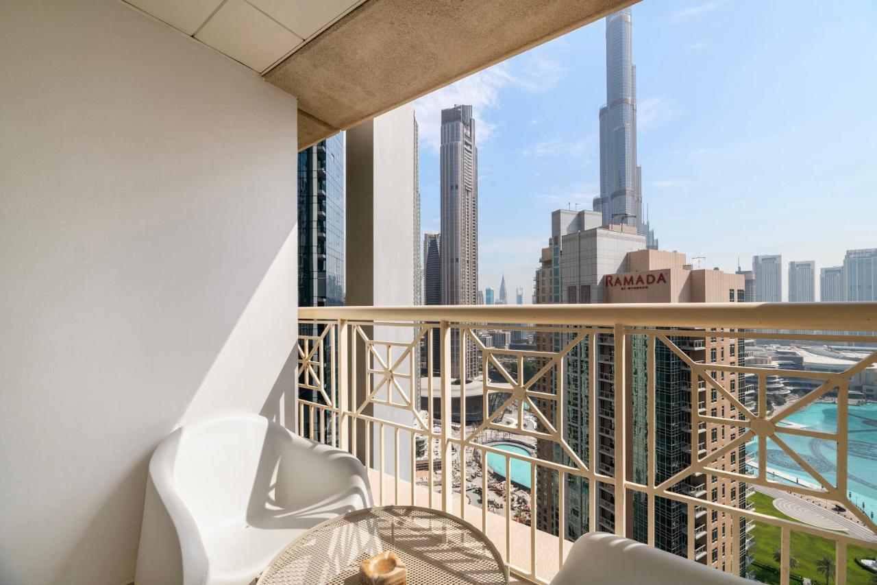 Sophisticated 1bd W Incredible Burj Khalifa Views * Dubai