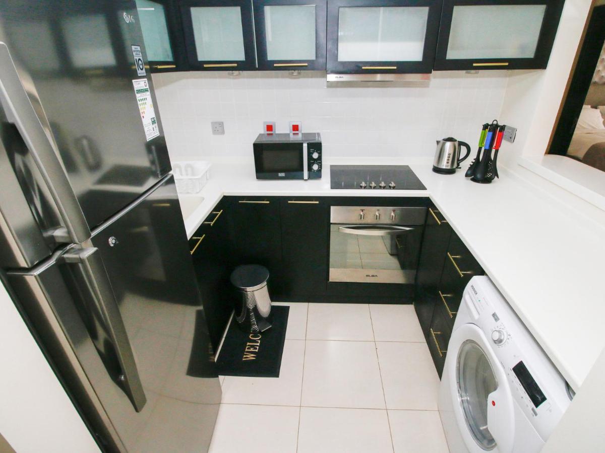 Rh- Living In Style, Large 1 Bedroom With Open Terrace, Marina Appartement