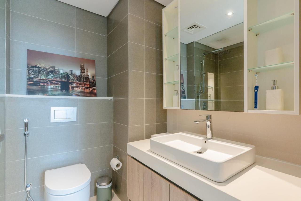 Appartement Sleek 1 Bedroom With Views Of Marina Dubaï
