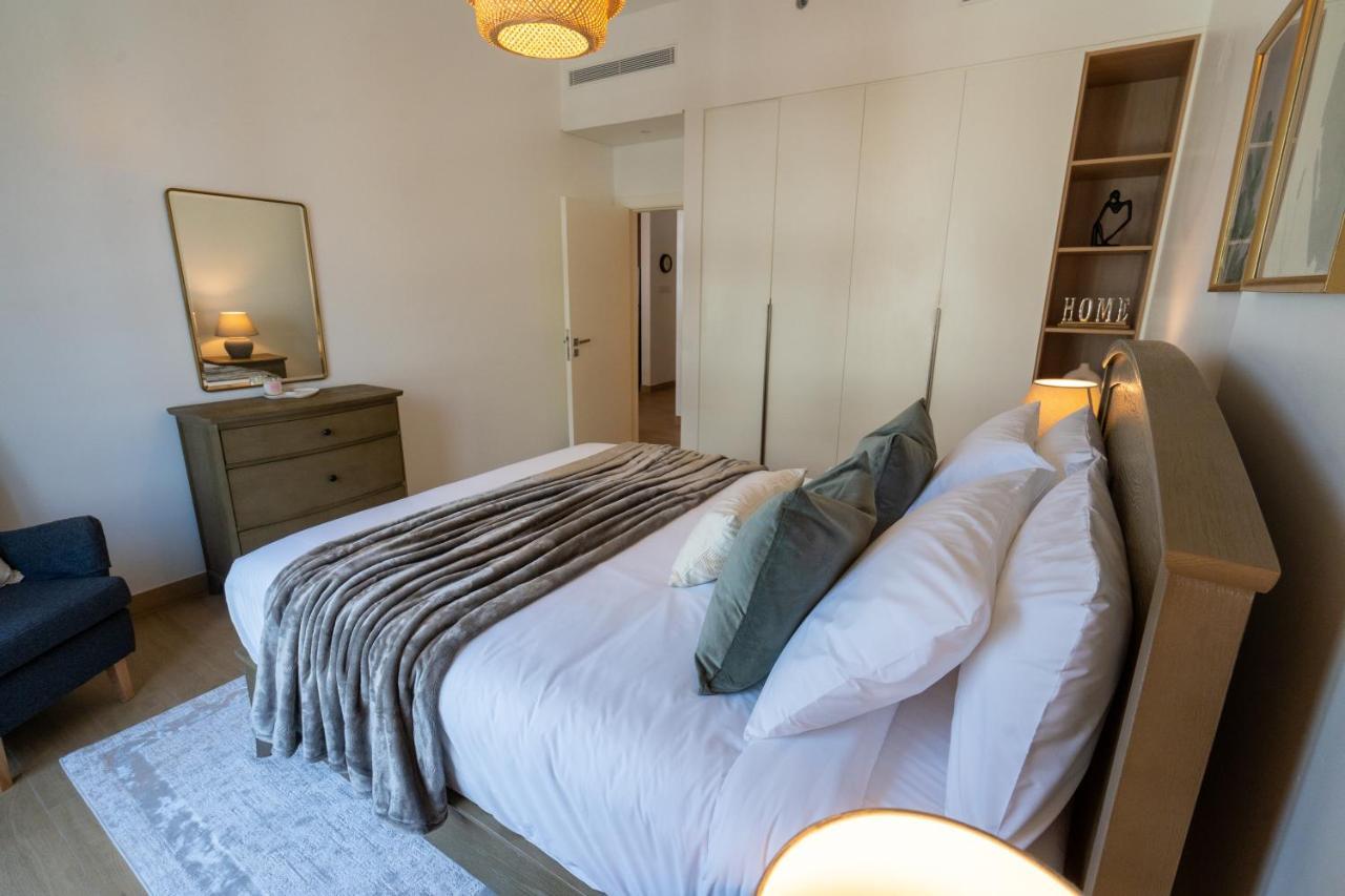 Higuests - Stylish Waterfront Retreat With Balcony In La Apartamento *