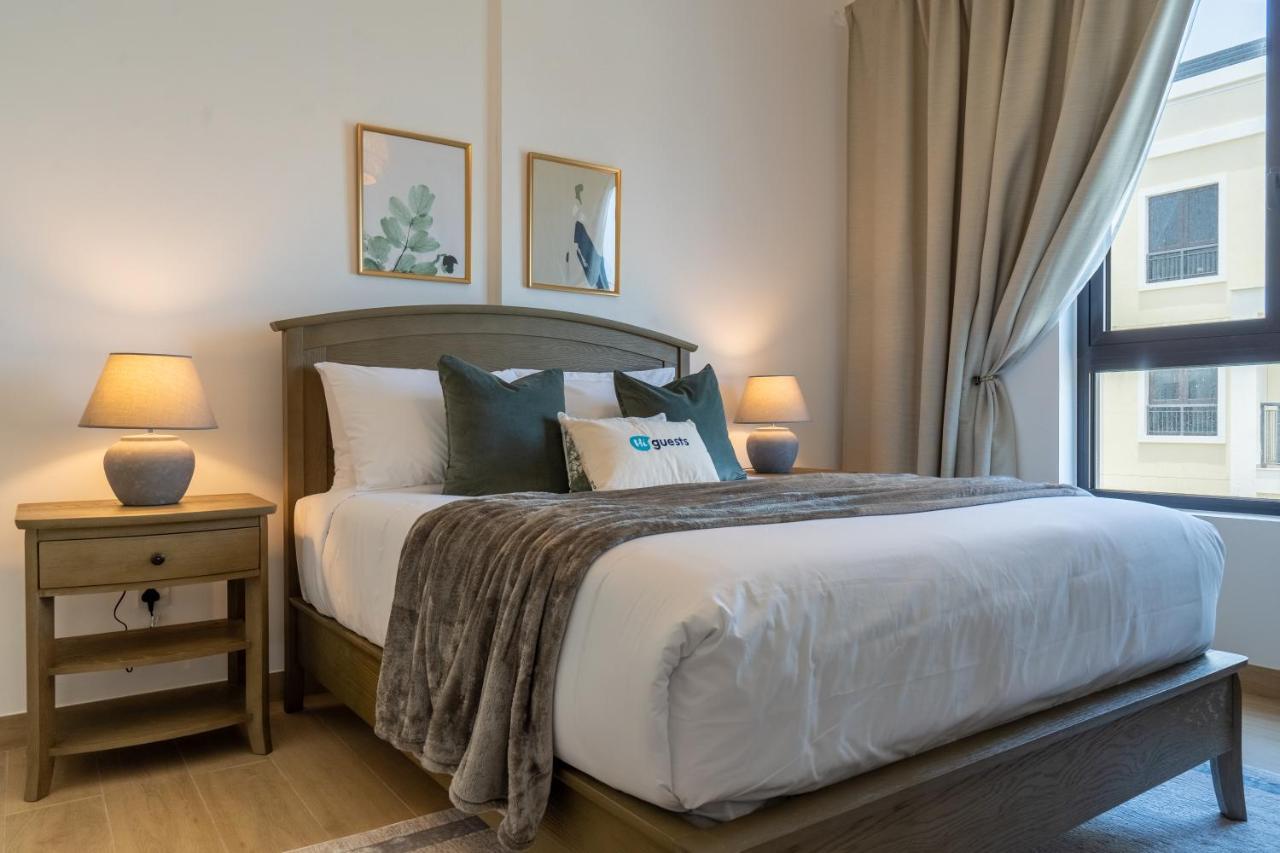 Apartamento Higuests - Stylish Waterfront Retreat With Balcony In La Dubái
