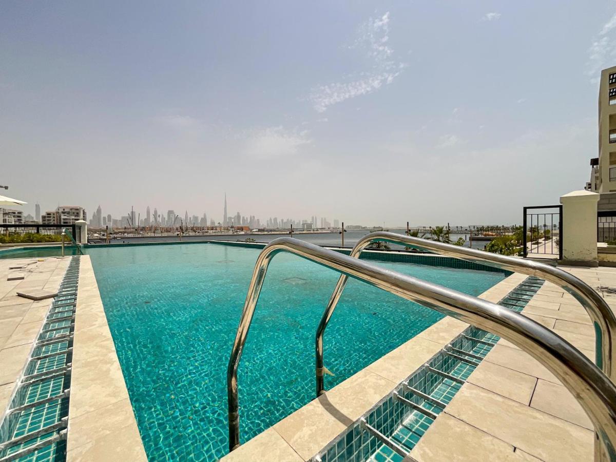 Apartamento Higuests - Stylish Waterfront Retreat With Balcony In La *