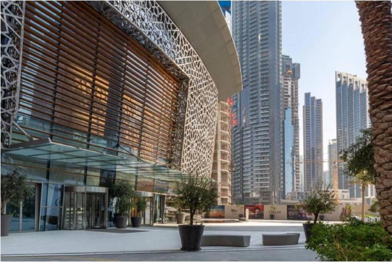 Cozy Urban Oasis 1bedroom Apt At Standpoint Tower Appartement Dubaï
