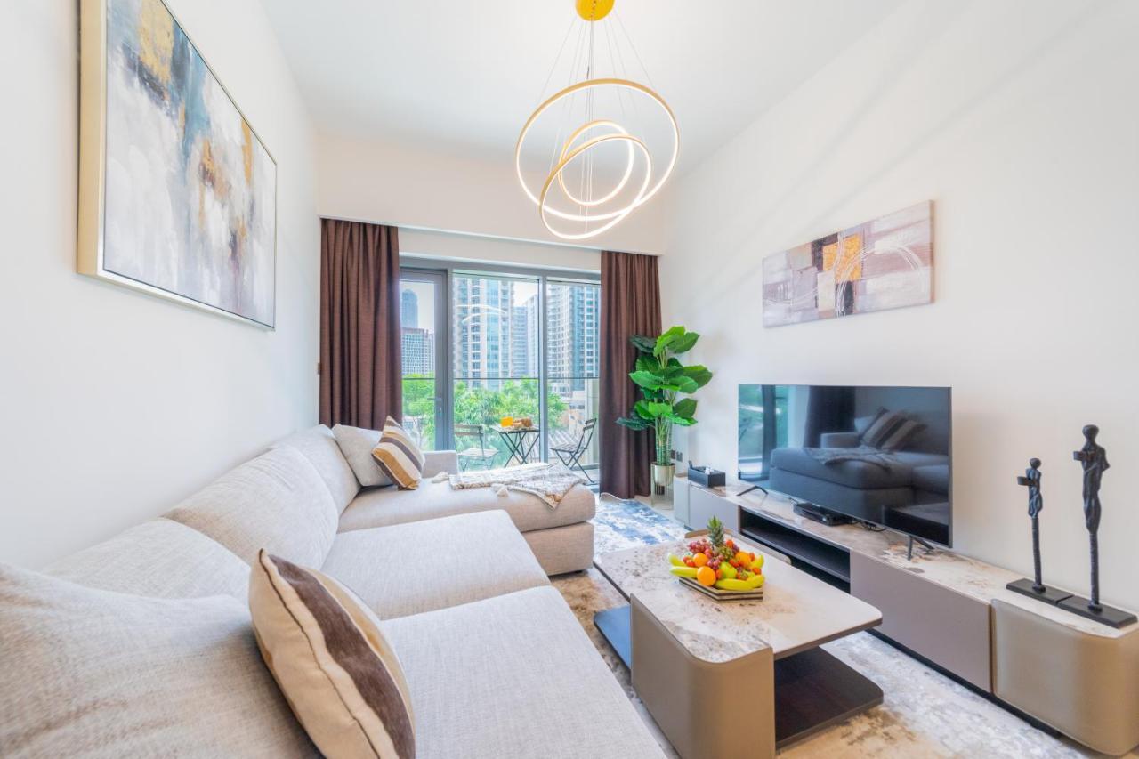 Eden's Homes & - Burj Royale