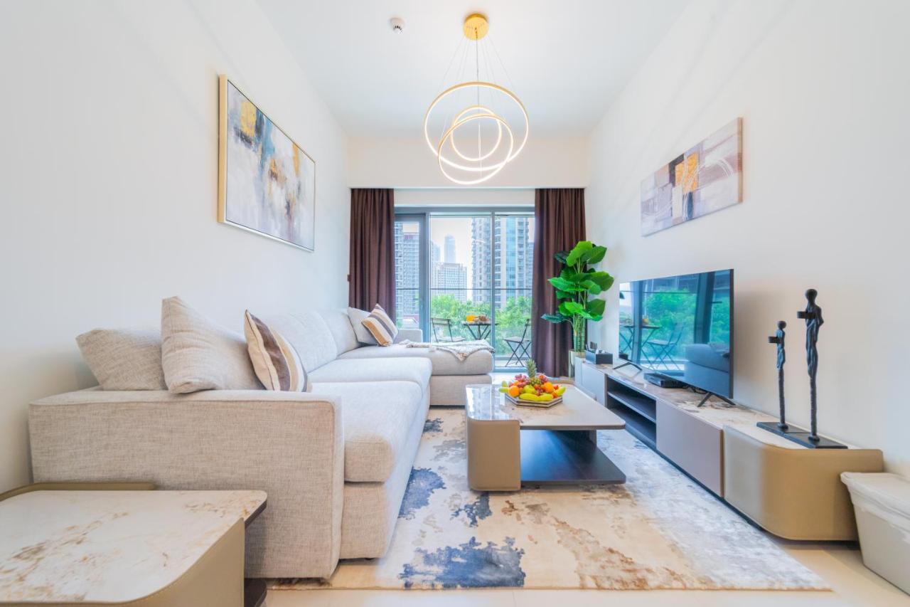 Eden's Homes & - Burj Royale