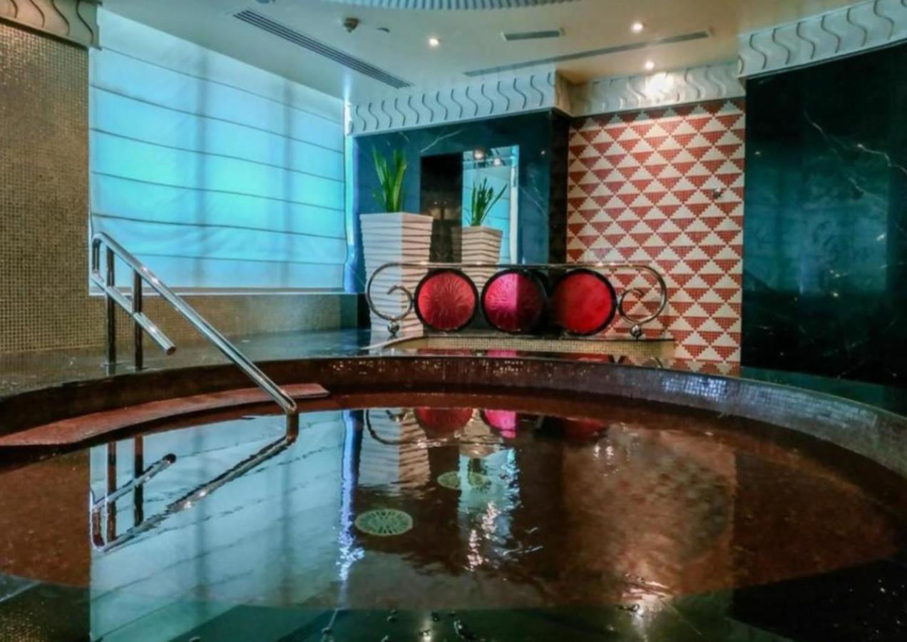 Downtown Luxury - 5 Star Facilities - 5 Min Walk To Mall Dubái