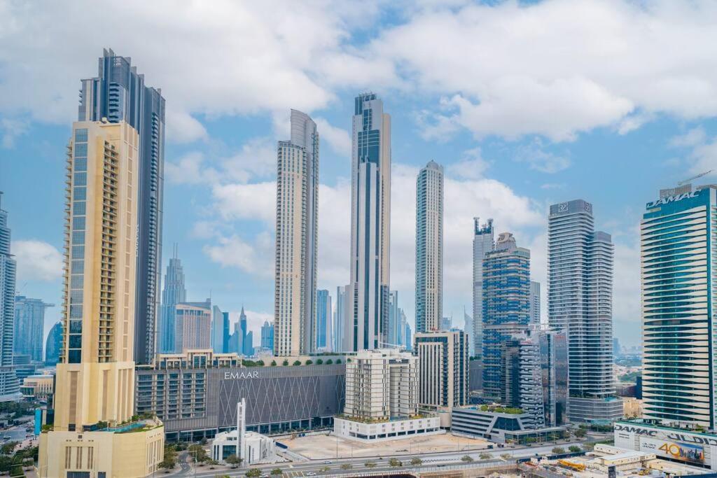 Lejlighed Exquisite 1-br At Mag 318 In Business Bay Dubai