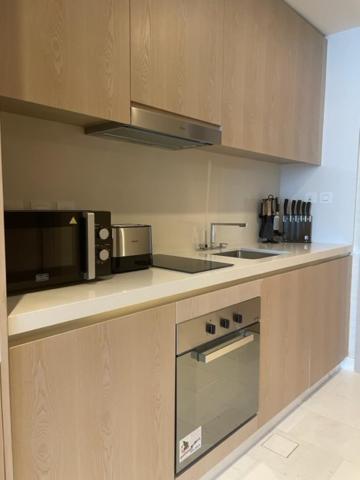 Reserve Now Stylish Studio4 In Palm Tower Sky Pool Views Apartamento *
