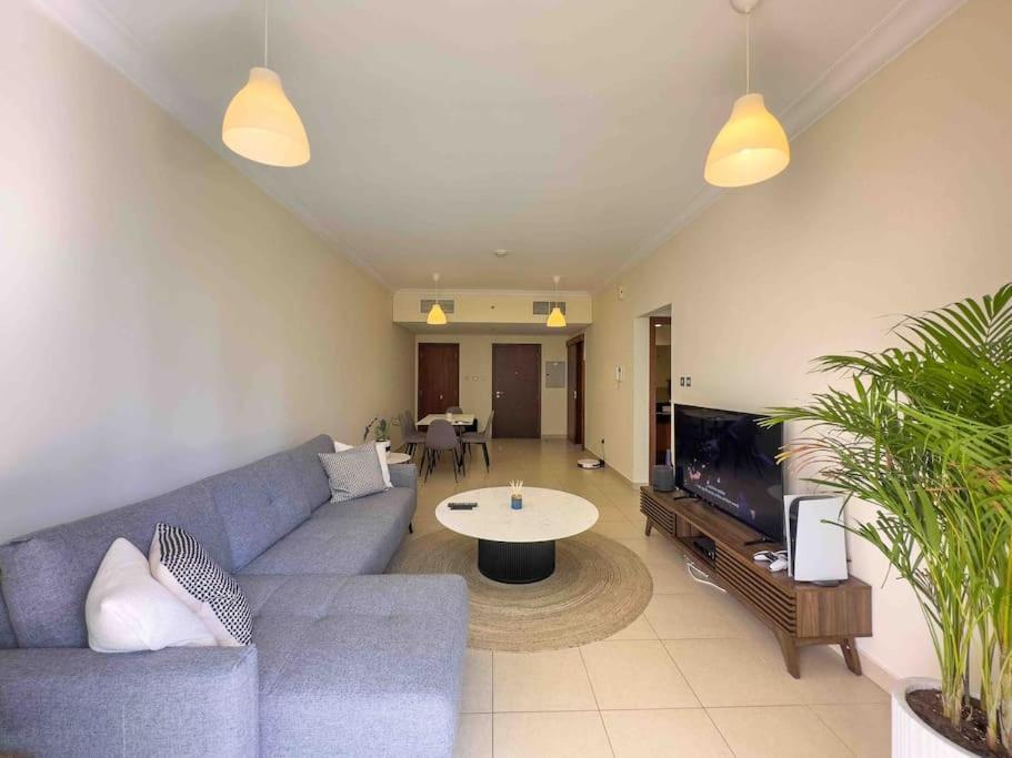 Spacious Place Near Mall, Fountains & Burj Khalifa Apartment Dubai
