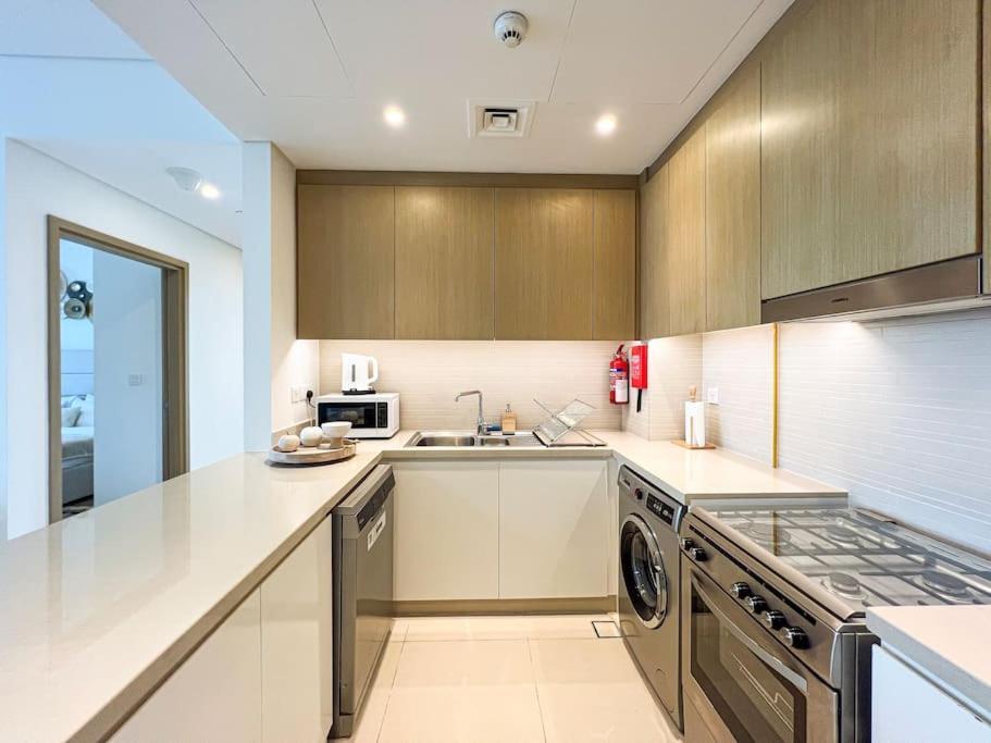 Moonstone - Tranquil, Large 2 Bedroom Apartment, Sea View, Marina Jbr Apartment Dubai