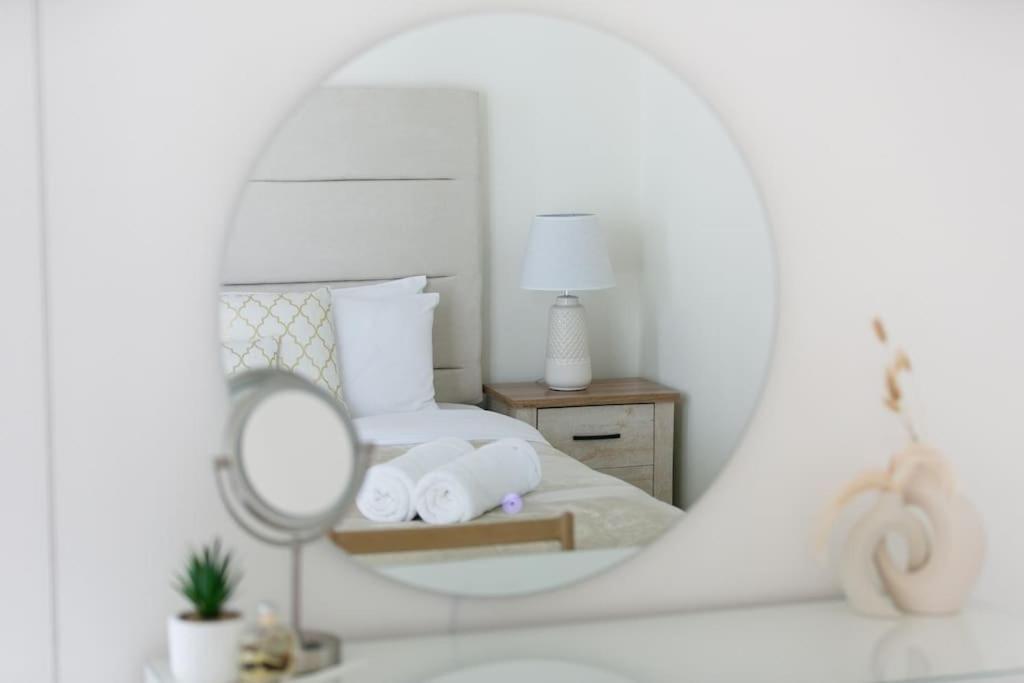 Moonstone - Tranquil, Large 2 Bedroom Apartment, Sea View, Marina Jbr * Dubai