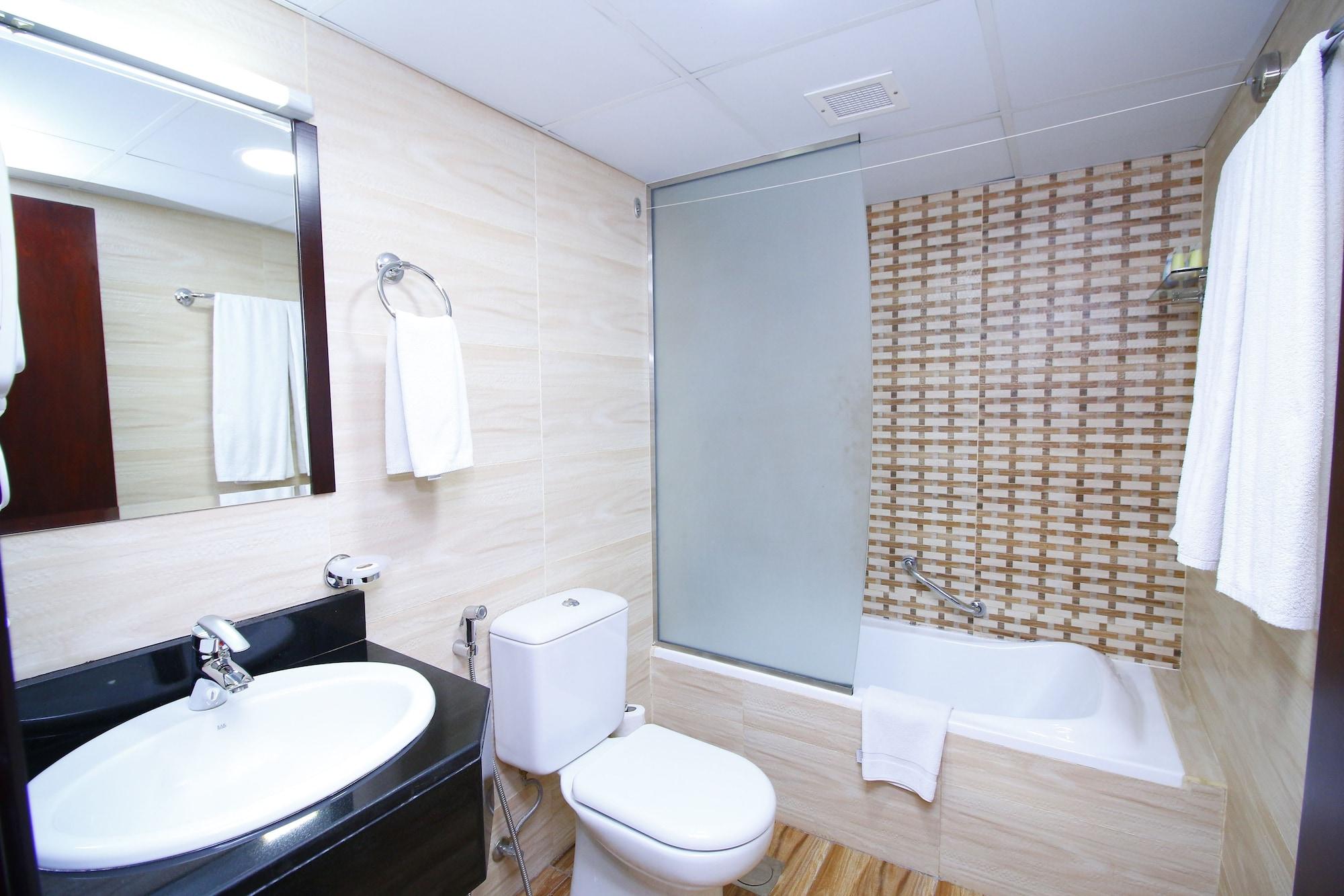 Royal Falcon Hotel 3*