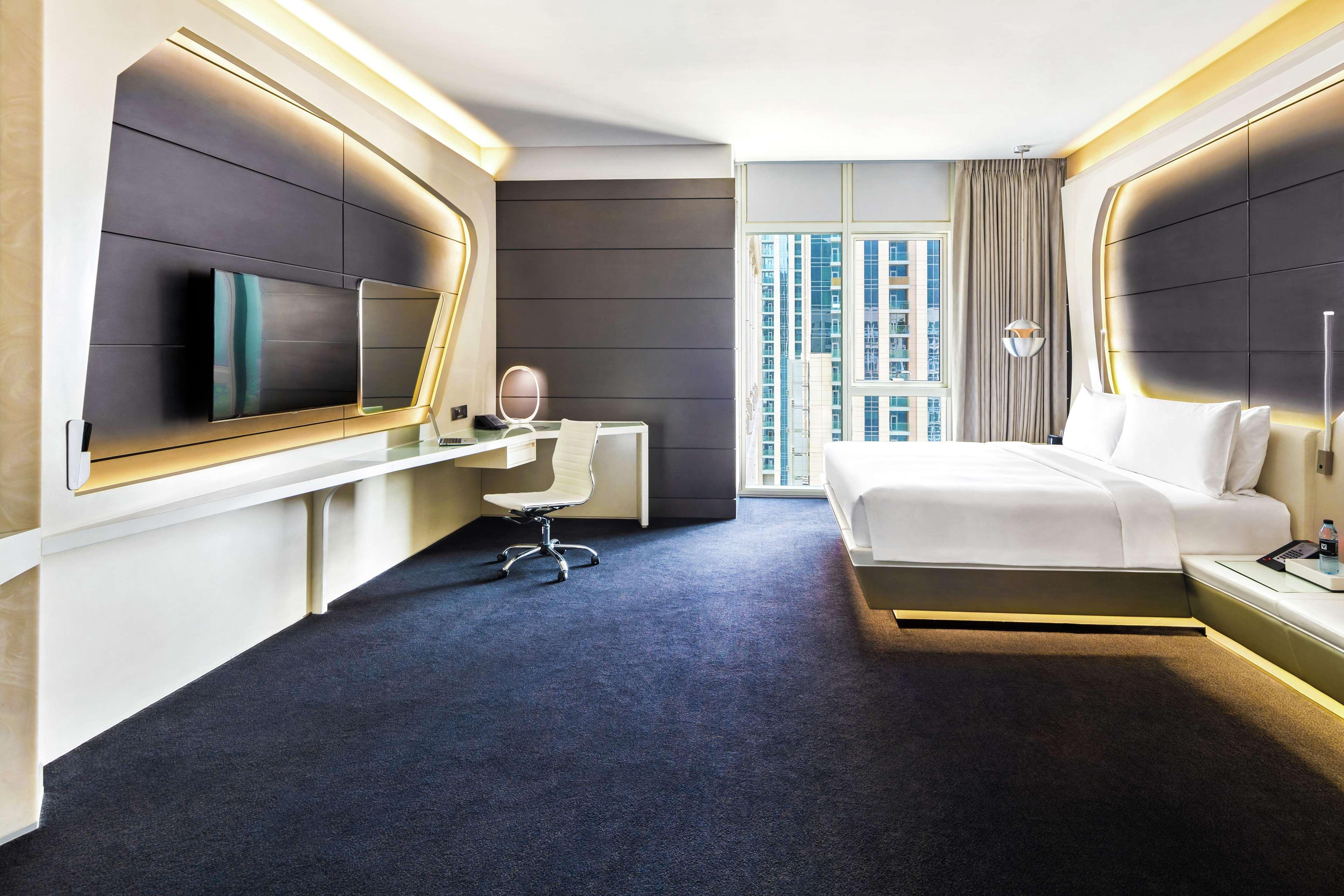 V Dubai, Curio Collection By Hilton 5*