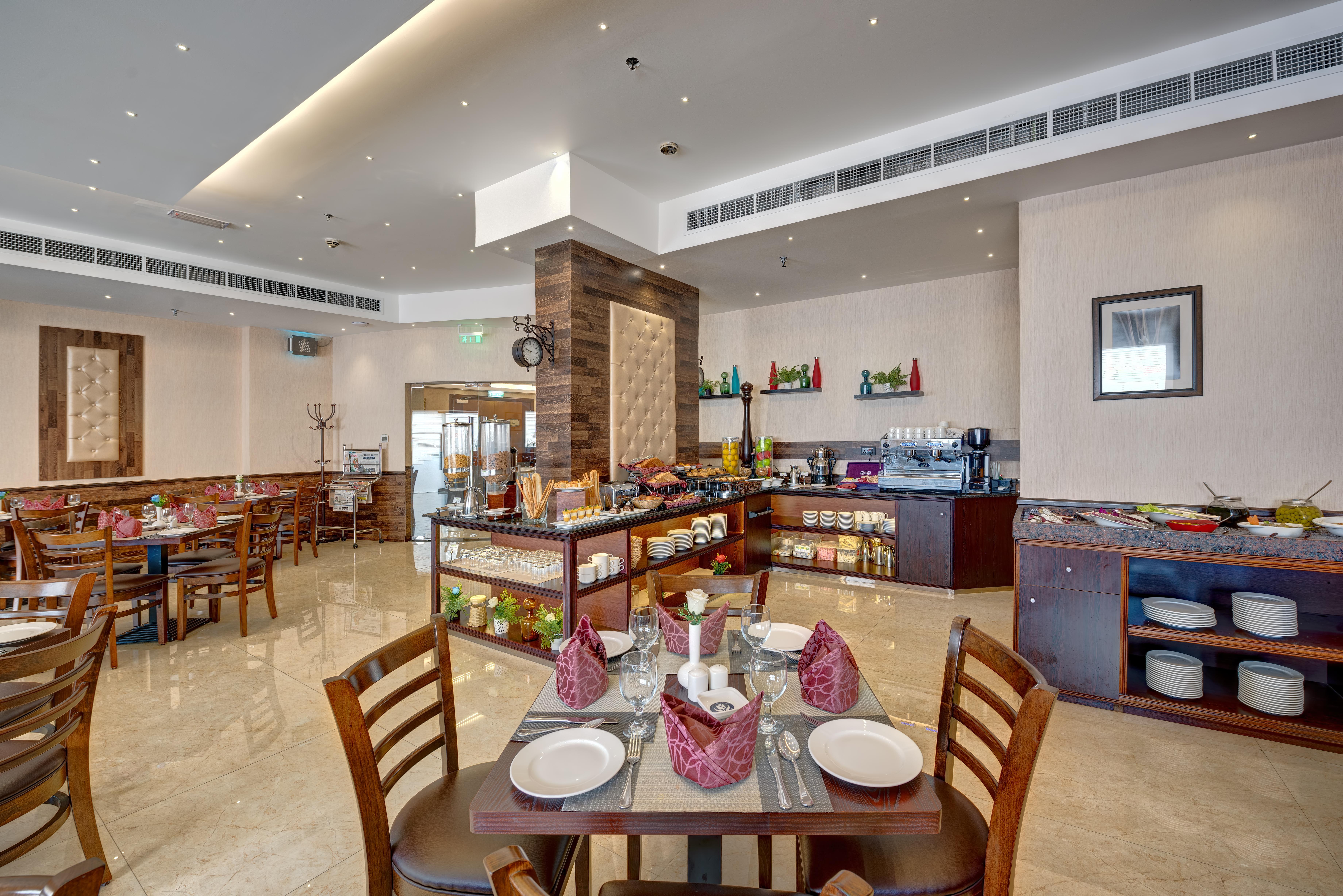 Al- Barsha Hotel Dubái