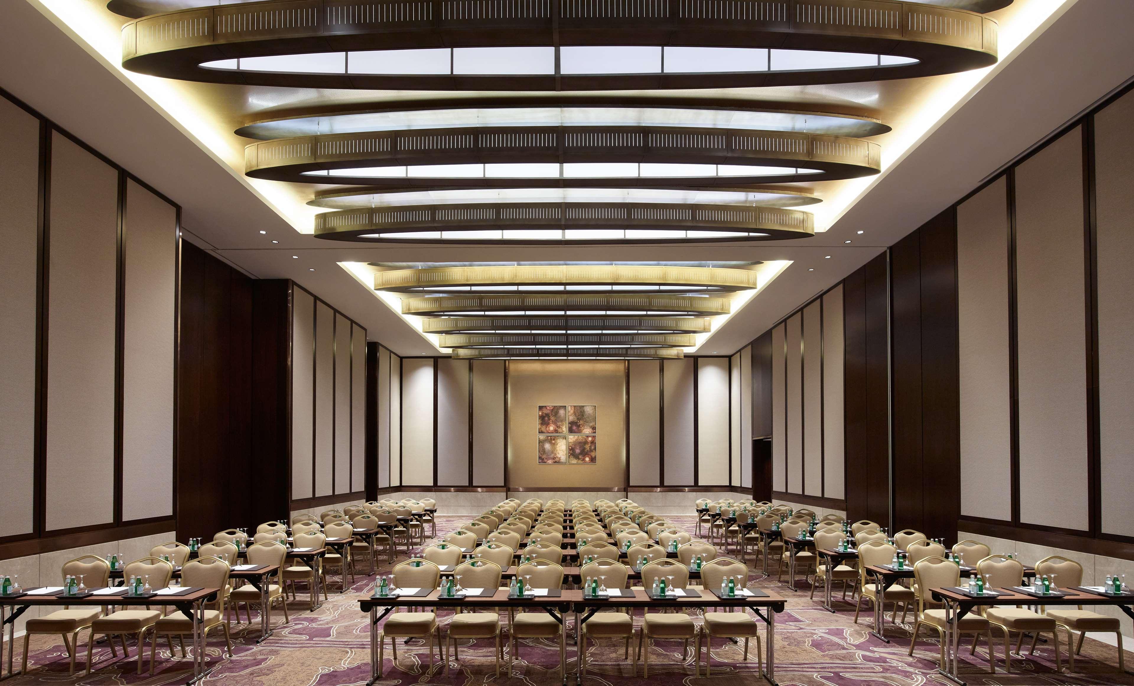 Swissotel Al Ghurair - Deira & Creek Hotel