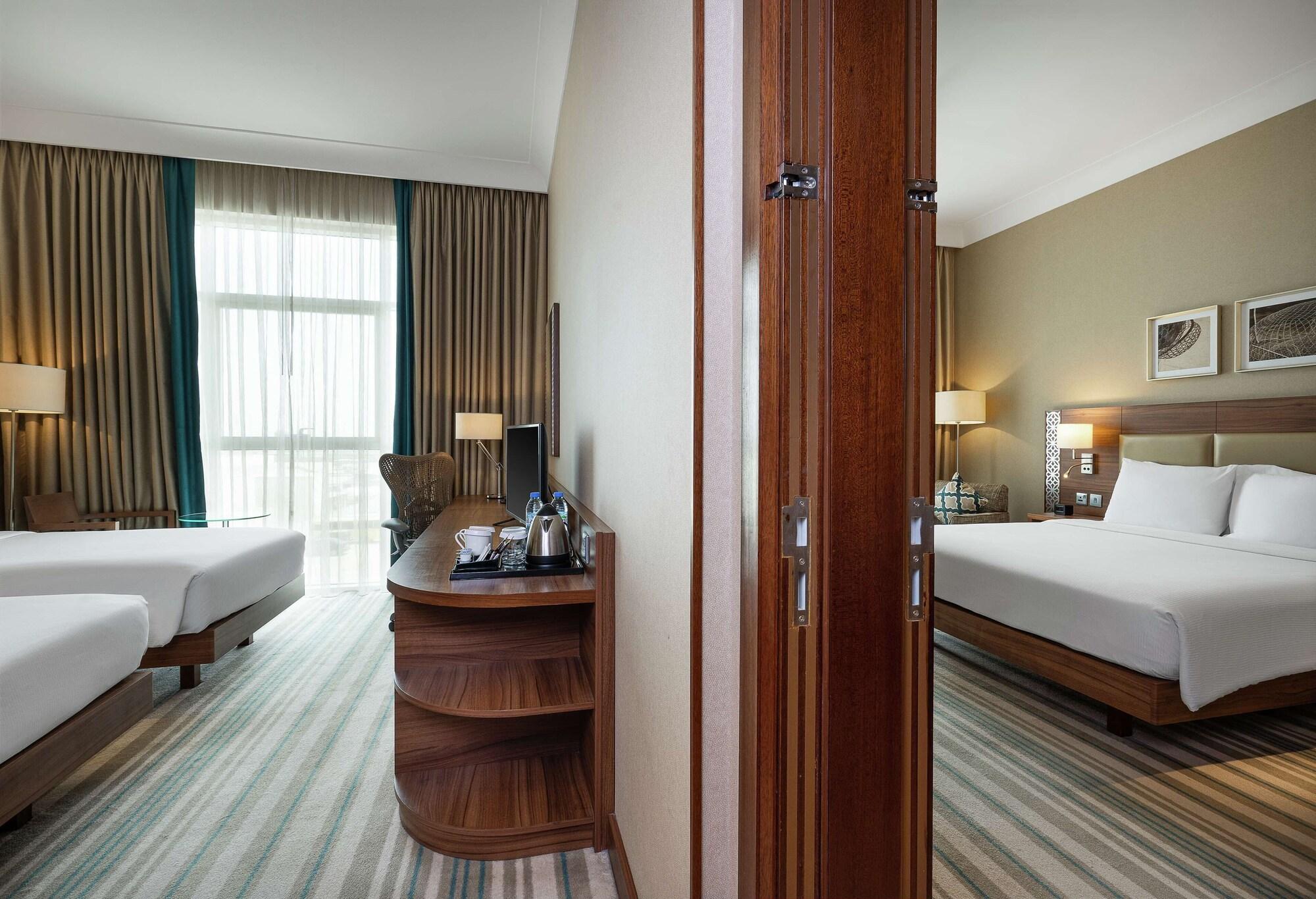Hilton Garden Deira 4* Dubái
