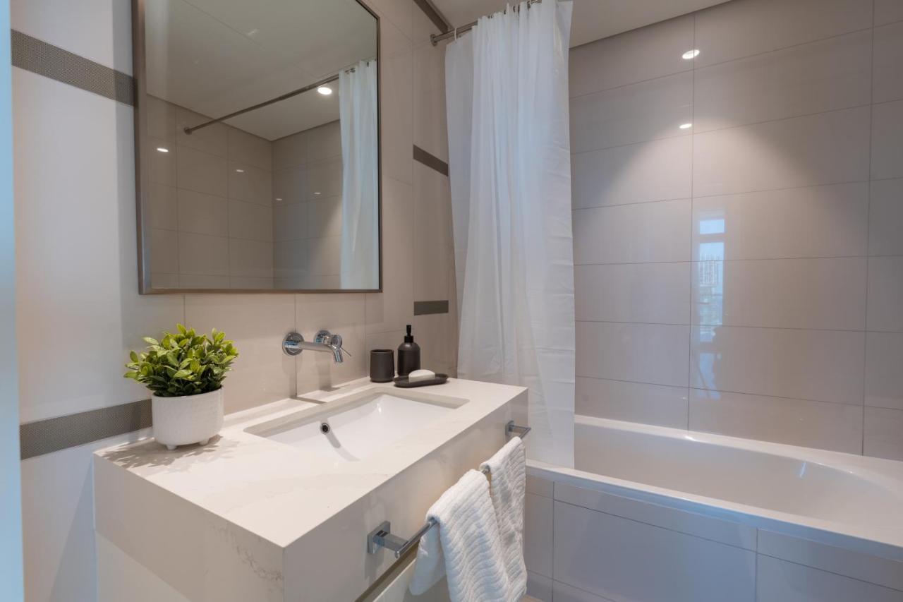 Elegant 3br With Private Beach Access Apartemen
