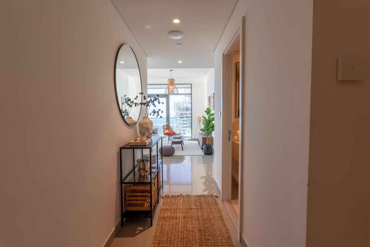 Apartemen Elegant 3br With Private Beach Access *