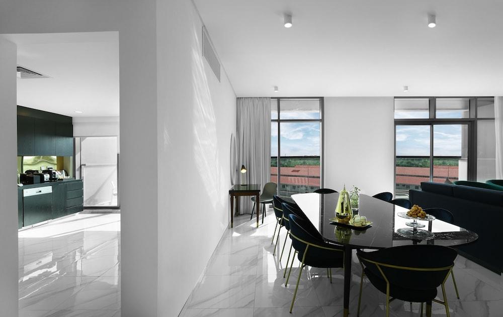 Millennium Atria Business Bay Dubái