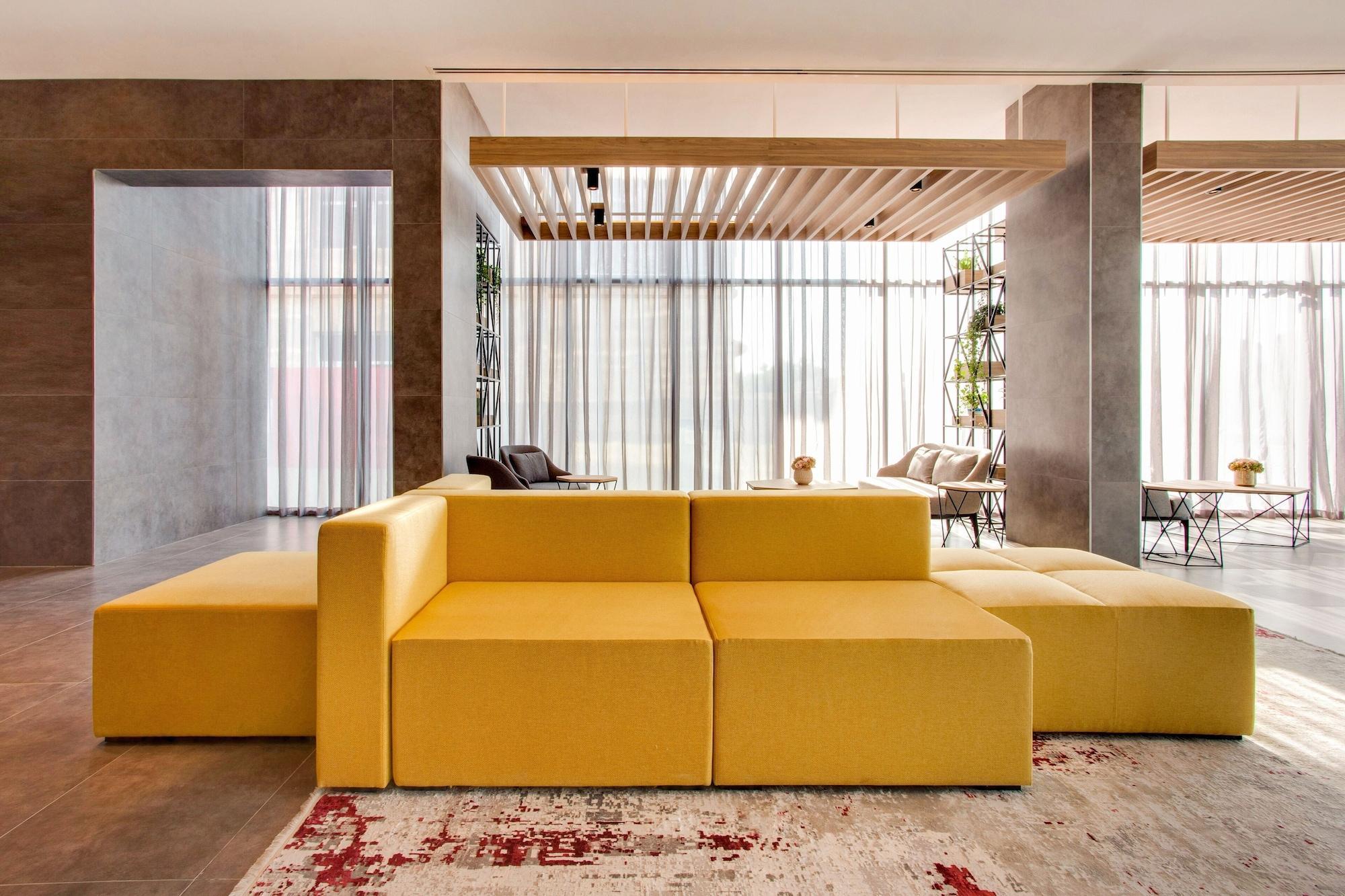 Lemon Tree Hotel, Jumeirah Hotel Dubái