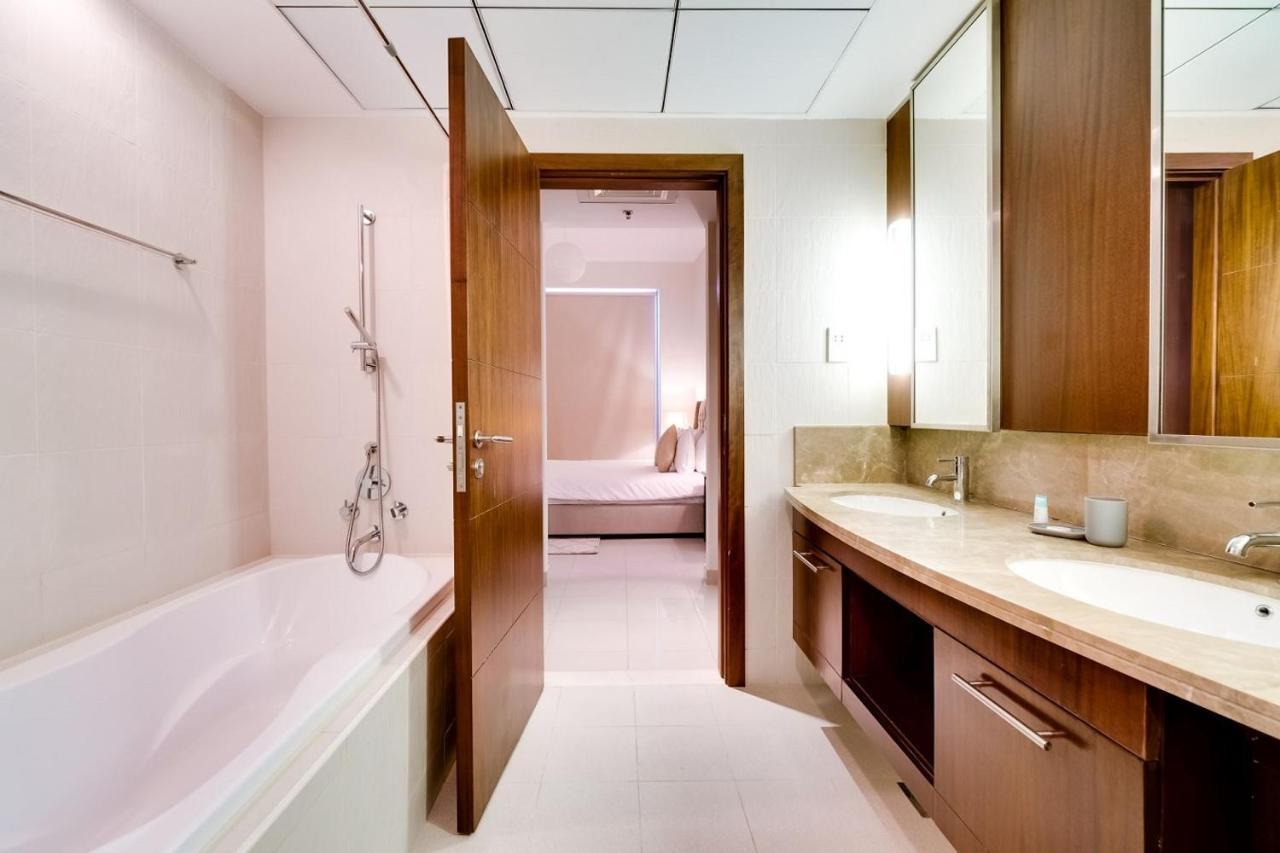 Appartement Spacious 2br With Central Location At Standpoint Tower *