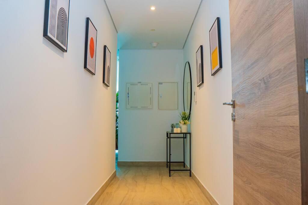 Astonishing Marina & Sea View Modern Lejlighed